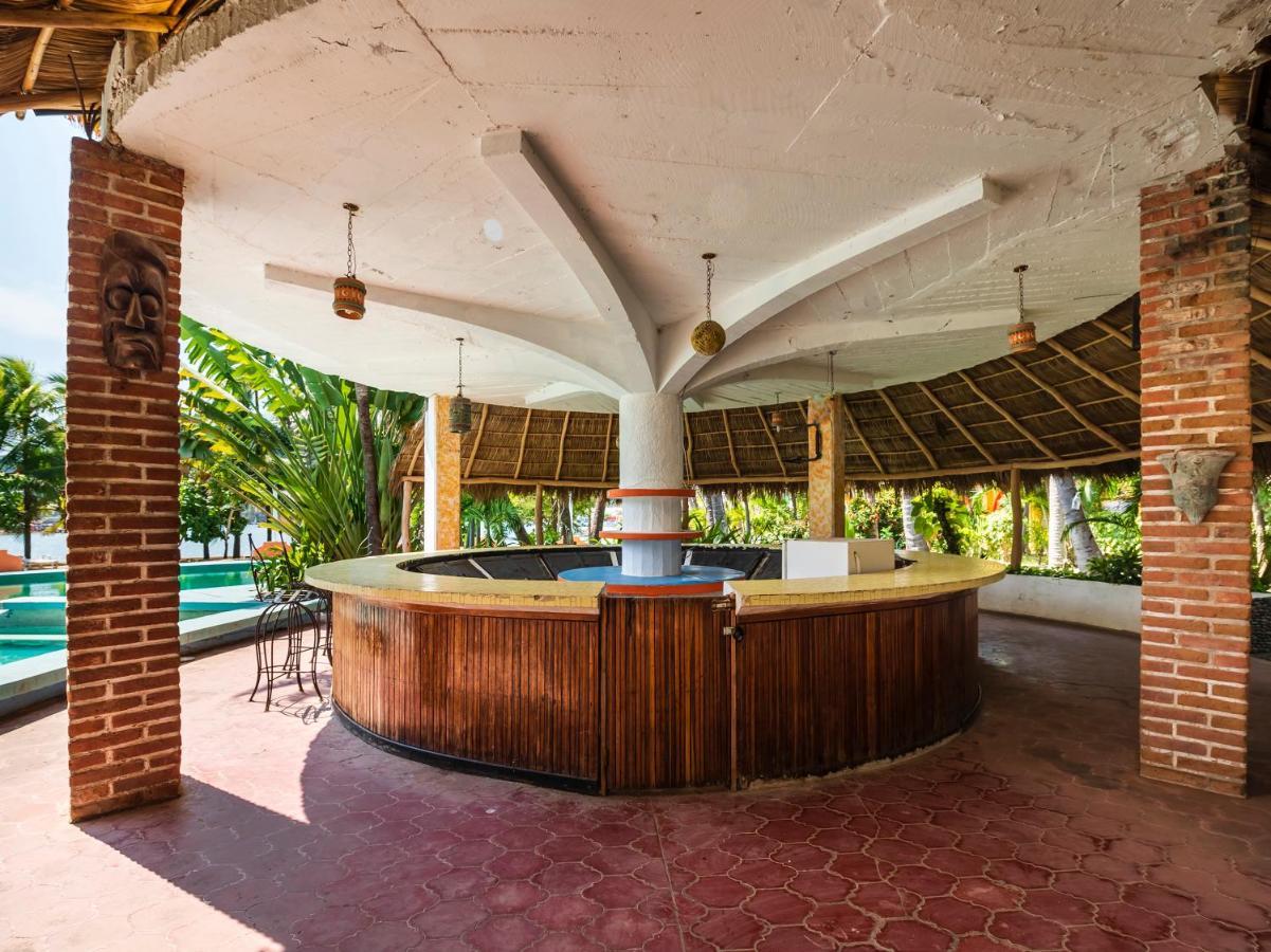 Oyo Hotel Sands Бара де Навидад Екстериор снимка