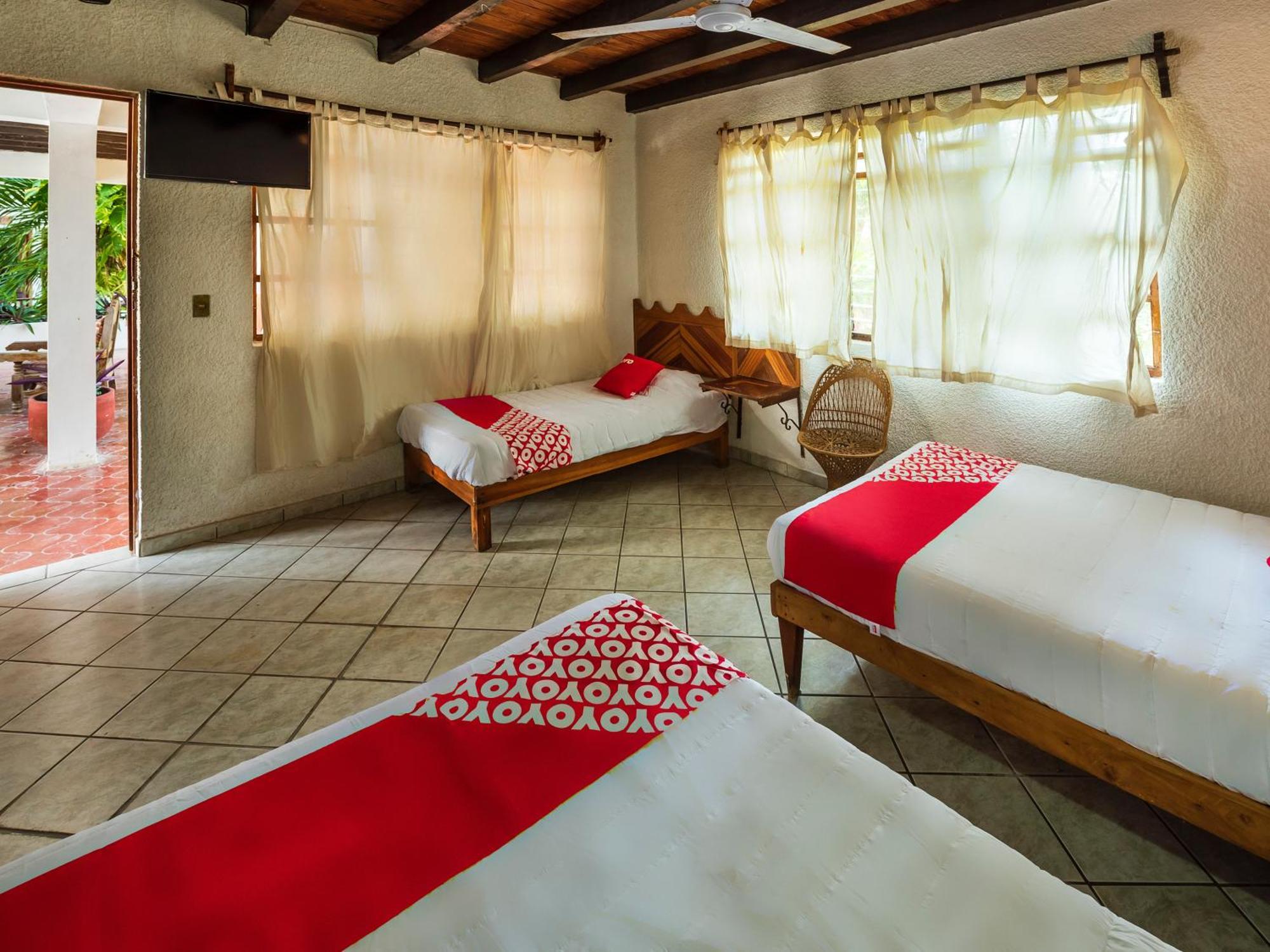 Oyo Hotel Sands Бара де Навидад Екстериор снимка