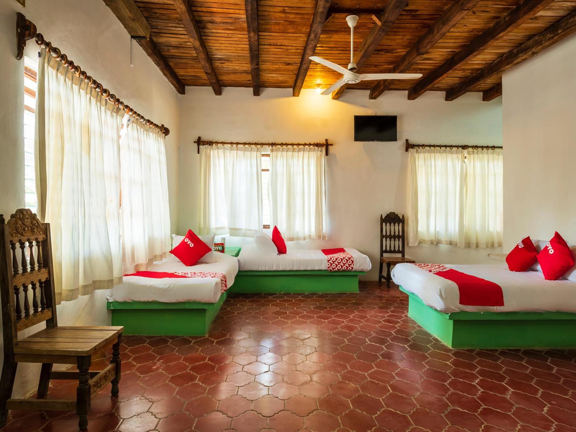 Oyo Hotel Sands Бара де Навидад Екстериор снимка
